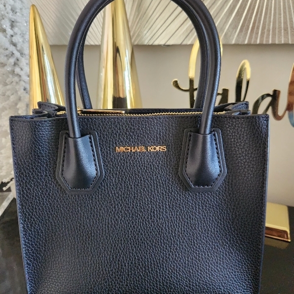 NWOT! Michael Kors Black Women's Convertible Crossbody Bag-NWOT - Picture 12 of 12